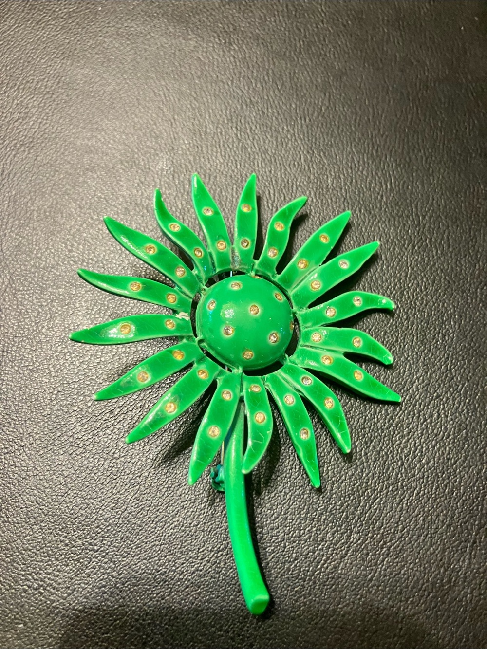 Green Floral Burst Brooch - Women's Accessory